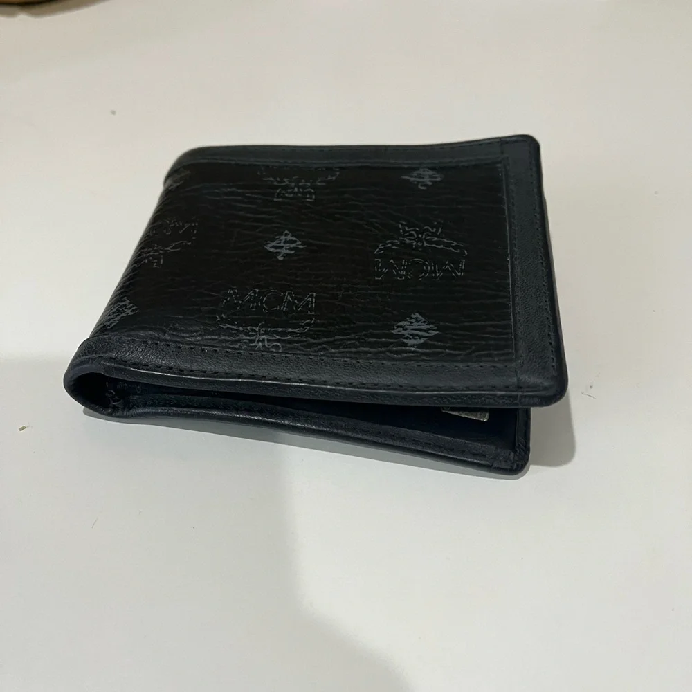 MCM BLACK VISETOS MEN’S WALLET - Picture 6 of 14